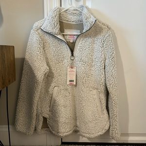 Cozy Sherpa pullover fleece. Women’s small.